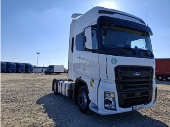 Тягач FORD