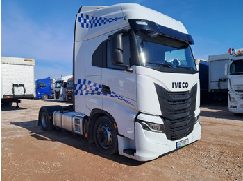 Тягач IVECO
