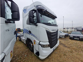 Тягач IVECO