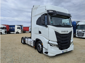 Тягач IVECO