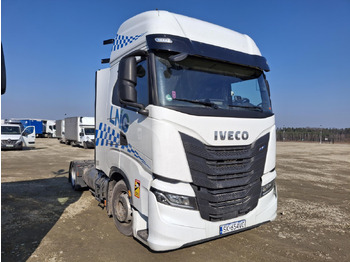 Тягач IVECO