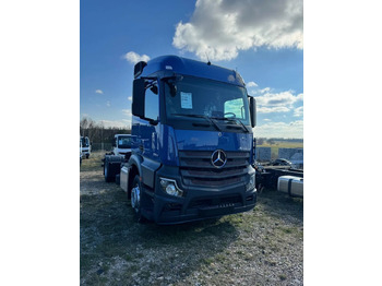 Грузовик-шасси MERCEDES-BENZ Actros 1824