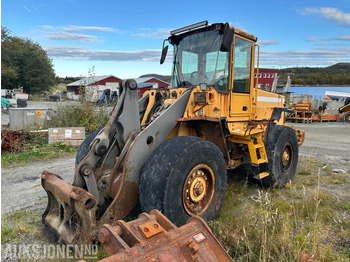 Колёсный погрузчик VOLVO L90D
