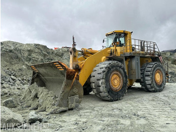 Колёсный погрузчик KOMATSU