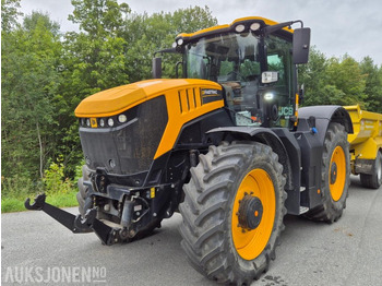Трактор JCB