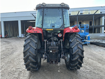 Трактор Massey Ferguson 5445: фото 4