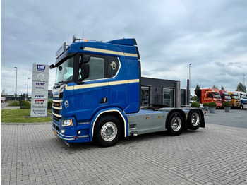 Тягач SCANIA R 580