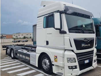 Грузовик-контейнеровоз/ Сменный кузов MAN TGX 26.500