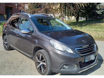 Седан PEUGEOT