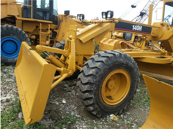 Грейдер CATERPILLAR 140H