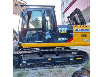 Гусеничный экскаватор CATERPILLAR 320D2