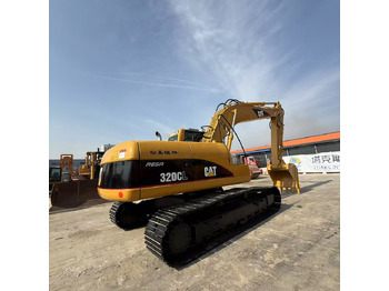 Гусеничный экскаватор CATERPILLAR 320CL