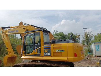 Гусеничный экскаватор KOMATSU PC220-7