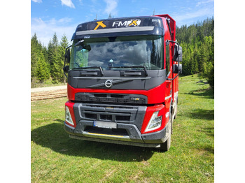 Лесовоз, Автоманипулятор для транспортировки леса VOLVO FMX 500: фото 2