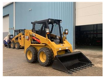 Мини-погрузчик с бортовым поворотом CATERPILLAR 216B3