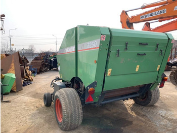 Пресс-подборщик рулонный Fendt 3250: фото 5