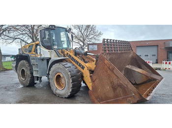 Колёсный погрузчик LIEBHERR