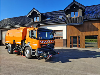 Подметально-уборочная машина BUCHER