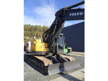 Гусеничный экскаватор Volvo ECR 235 D: фото 4