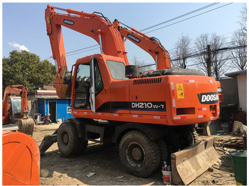 Колёсный экскаватор DOOSAN