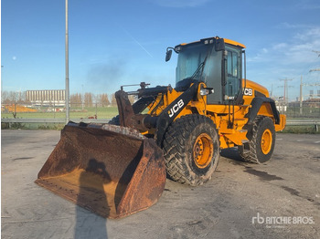Колёсный погрузчик JCB 427