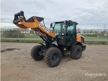 Колёсный погрузчик CASE