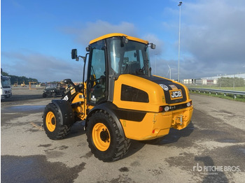 Колёсный погрузчик JCB 409