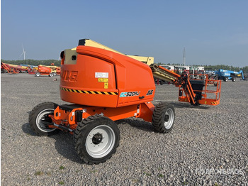 Коленчатый подъемник JLG