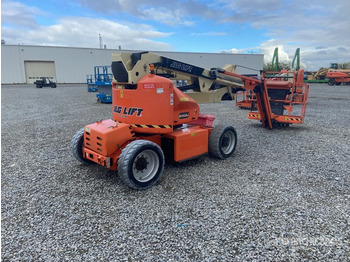 Коленчатый подъемник JLG