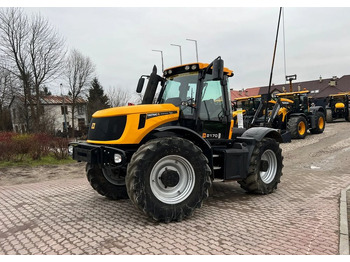 Трактор JCB