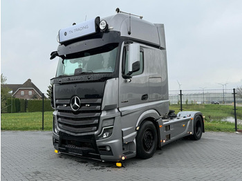 Тягач MERCEDES-BENZ