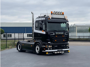 Тягач SCANIA R 520