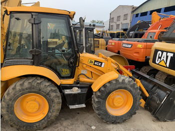 Колёсный погрузчик JCB 4CX