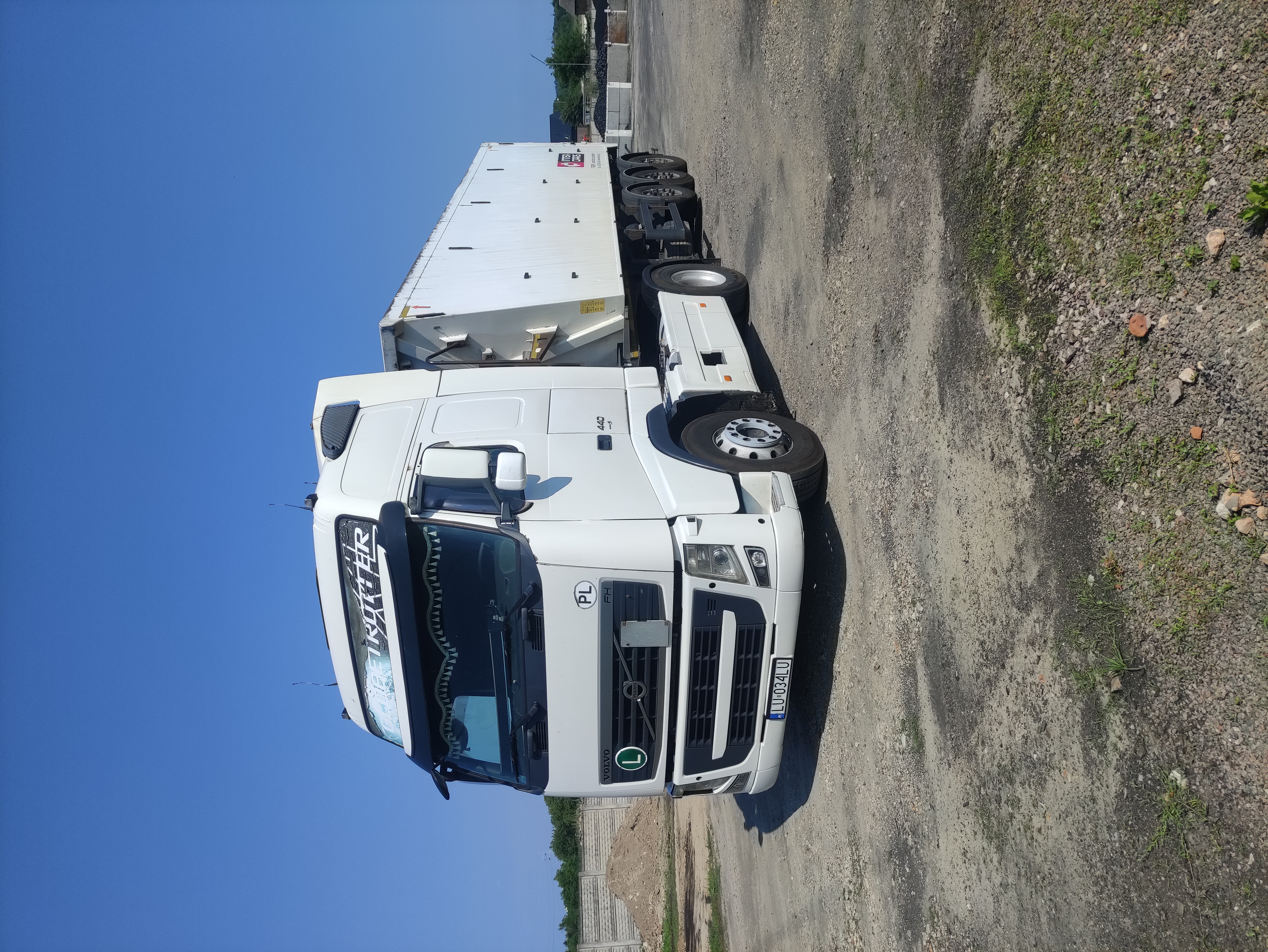 Тягач VOLVO FH13