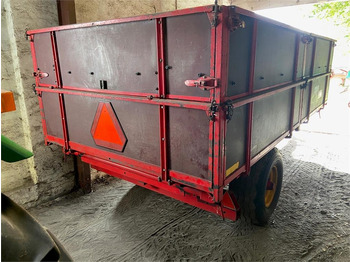 Сельскохозяйственный прицеп-самосвал