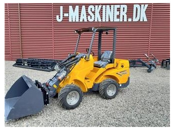 Телескопический фронтальный погрузчик EUROTRAC