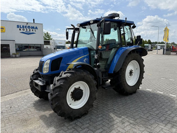 Трактор NEW HOLLAND T5000