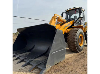 Колёсный погрузчик LIUGONG