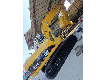 Гусеничный экскаватор