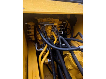 Экскаватор KOMATSU PC220