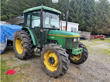Трактор JOHN DEERE