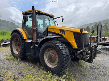 Трактор JCB