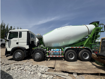 Автобетоносмеситель SINOTRUK HOWO