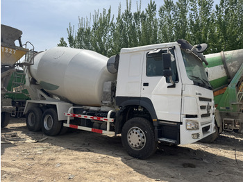 Автобетоносмеситель SINOTRUK HOWO