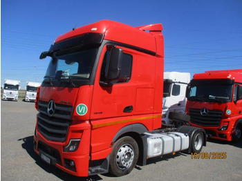 Тягач MERCEDES-BENZ Actros 1845