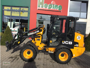 Компактный фронтальный погрузчик JCB