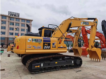 : фото в шапке страницы