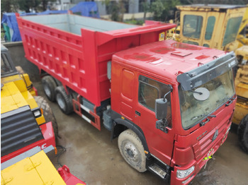 Самосвал SINOTRUK HOWO: фото 5