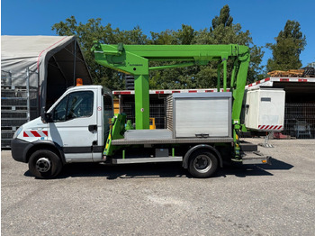 Грузовик с подъемником IVECO Daily