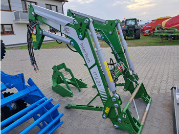 Трактор JOHN DEERE